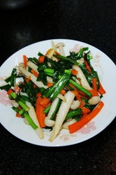 白玉菇炒韭菜