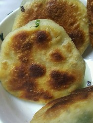 碎子油韭菜馅饼