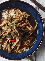 雪菜肉丝笋干面