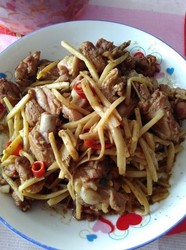 笋丝炒鸭肉