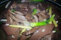 葱姜烧猪血