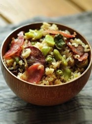 蚕豆腊肠焖饭