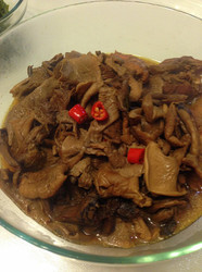 笨鸡炖蘑菇