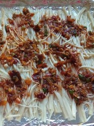 豆瓣蒜香金针菇