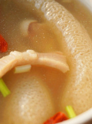 猪肚竹荪汤
