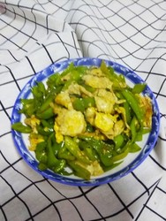 鹌鹑蛋炒尖椒