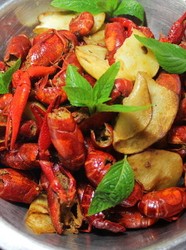 小龙虾土豆干锅
