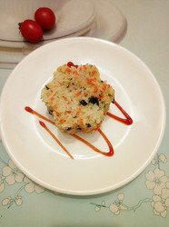 胡萝卜海苔肉松饭团