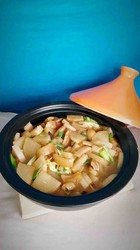 猪肉皮炖萝卜
