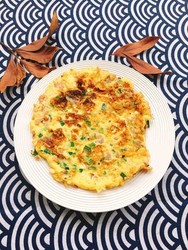 虾仁鸡蛋饼