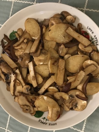 白蘑菇茭白炒豆干