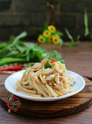 炝拌鸡腿菇