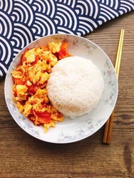 西红柿鸡蛋盖饭