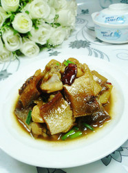 黄鱼鲞烧牛蛙