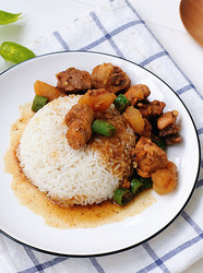 黄焖鸡米饭