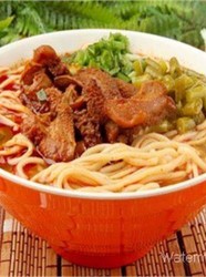 （猪肉米粉）