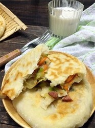 腊肠西葫芦馅饼