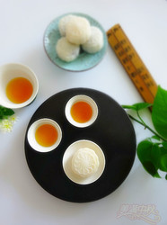 椰蓉流心奶黄月饼