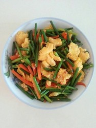 素炒蒜薹