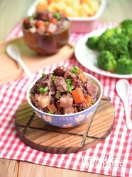 土豆排骨杂粮饭