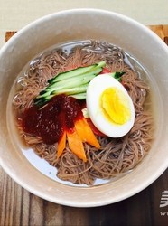 夏天好滋味 少不了韩国冷面