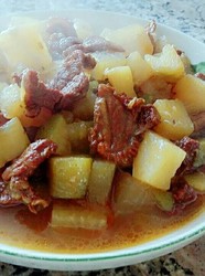 萝卜闷羊肉