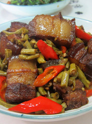 焖腊肉