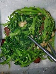空心菜炒腊肠
