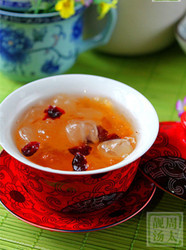 皂角米桃胶银耳羹