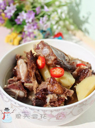 腊排骨炖土豆
