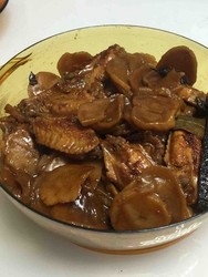 鸡翅炖土豆干