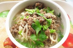 香菜肉末面条