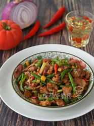 小炒巴骨肉