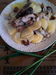 香菇炒土豆片