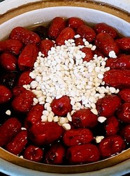 芡实红枣木耳汤