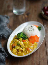 土豆咖喱鸡丁饭