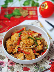 肉皮焖油豆腐