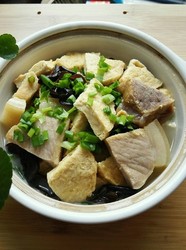 咸肉炖素鸡