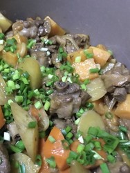 红烧鸡腿煲仔饭（电饭锅版）
