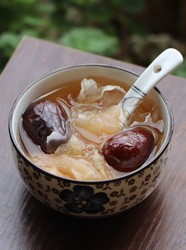 宝珠梨炖银耳