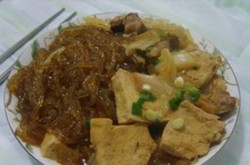 冻豆腐粉条炖白菜