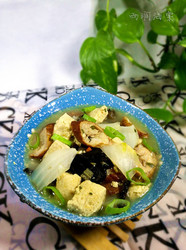 白菜大肠冻豆腐汤