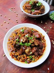 黄豆烧猪蹄