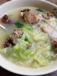 鸭架白菜汤