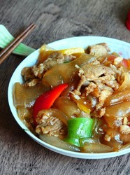 肉片炒拉皮