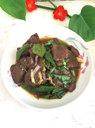 猪血豆腐炒尖椒