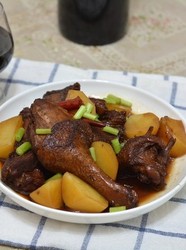红酒炖鸭块