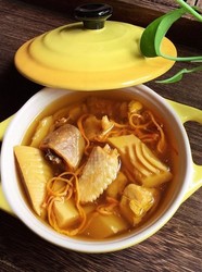 春笋土鸡汤