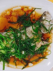 葱油鲈鱼