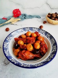 板栗炖鸡翅根